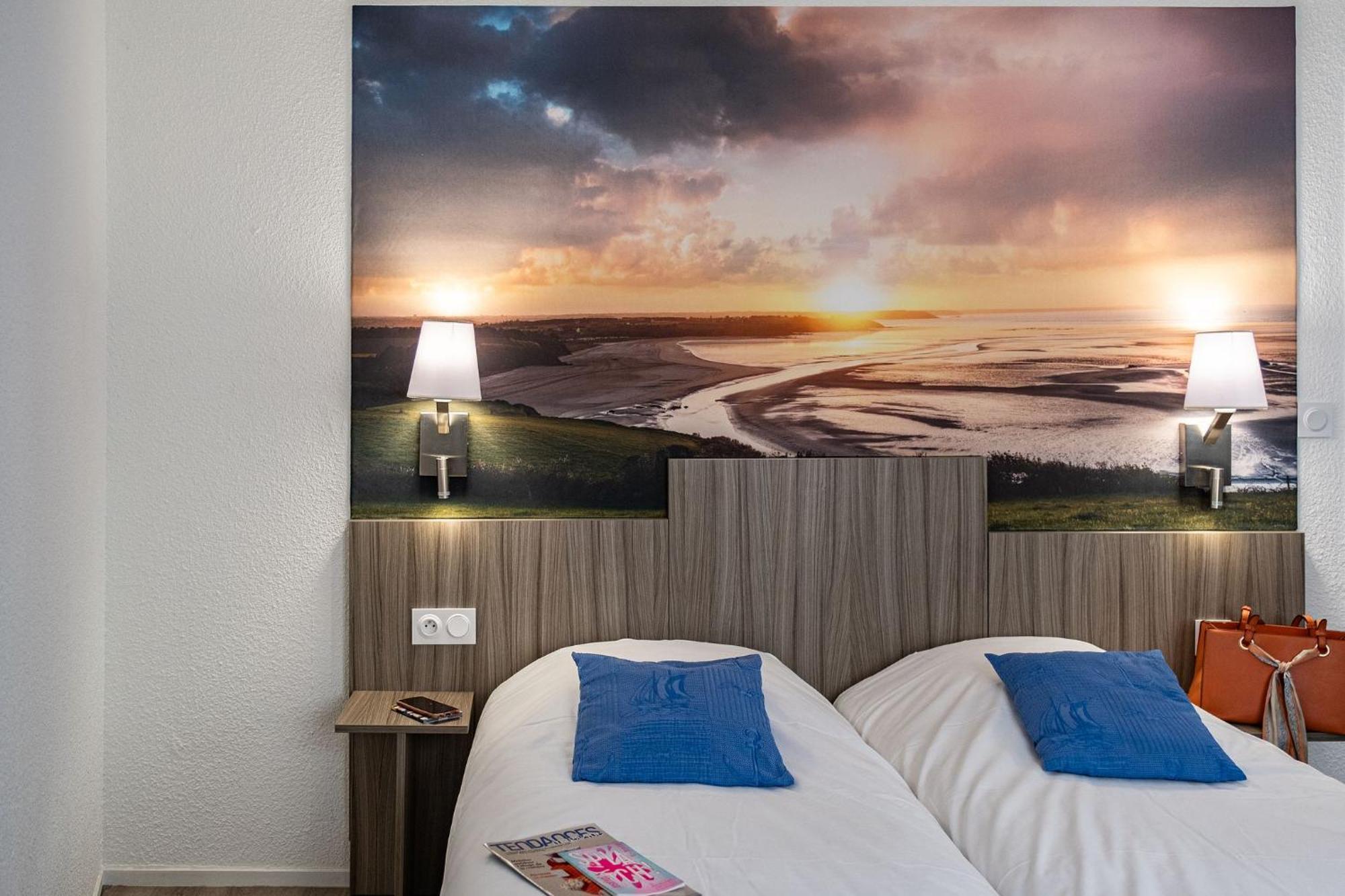 Hotel Contact Du Champ De Mars De 2*