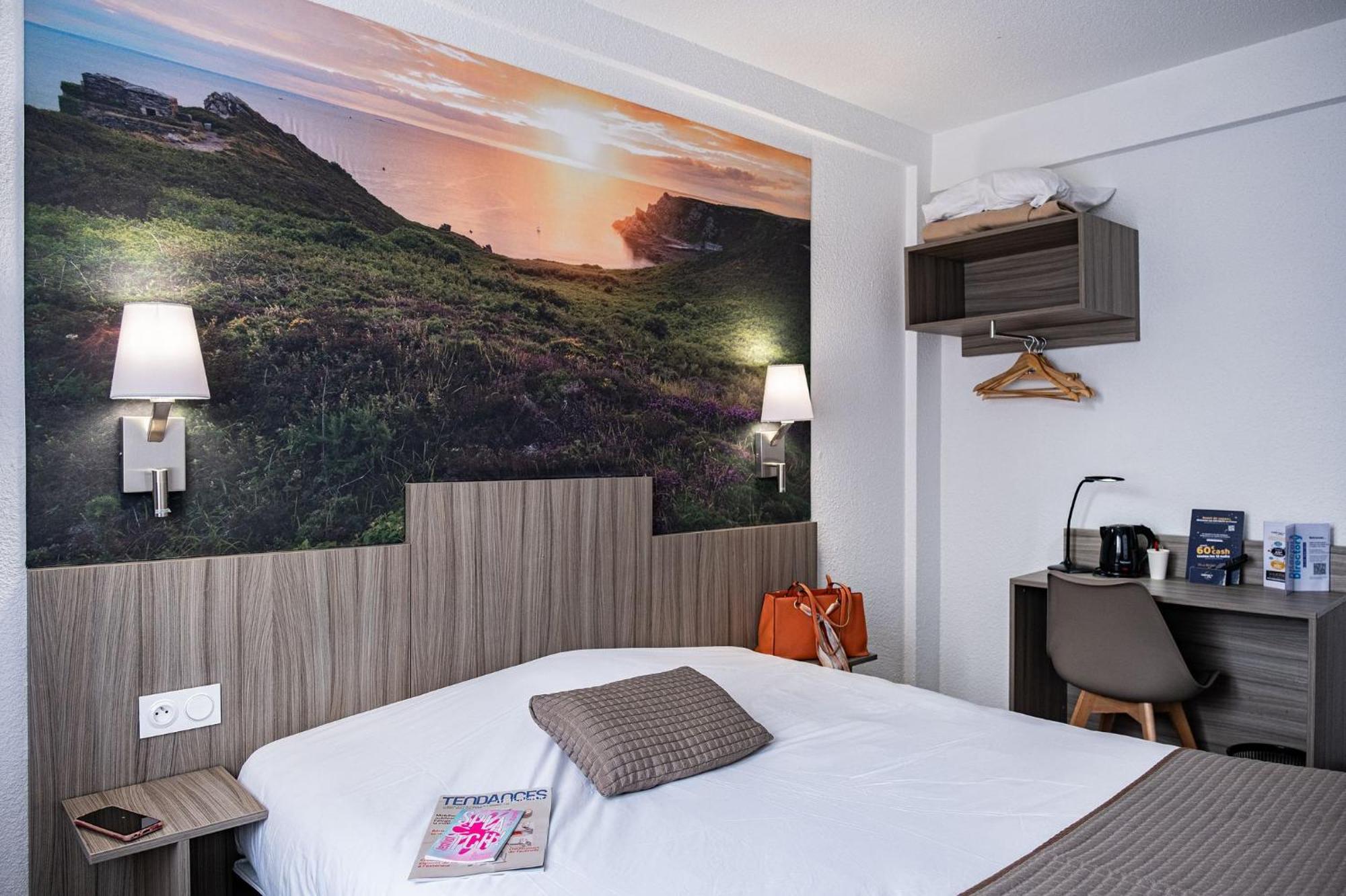 Contact Du Champ De Mars De Hotel 2*